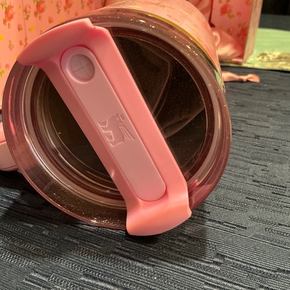 Stanley X Love Shack Fancy 40oz Tumbler Quencher H20 - Picture 7 of 7